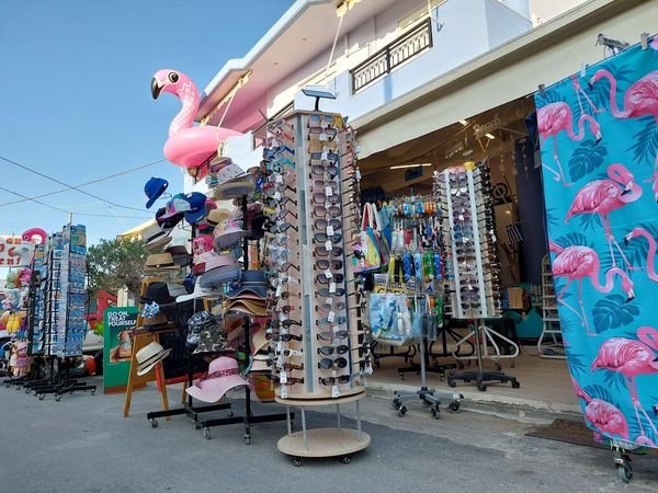 Super Market Flamingo, boutique pour touristes à Gouves